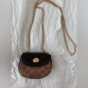 Coach Two-Tone Brown Signature Saddle Crossbody with Gold Chain